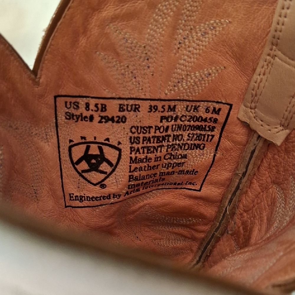 Ariat Brown and Light Pink Heeled Wos. Boots. Classic Look For Any Occasion. - Picture 11 of 12